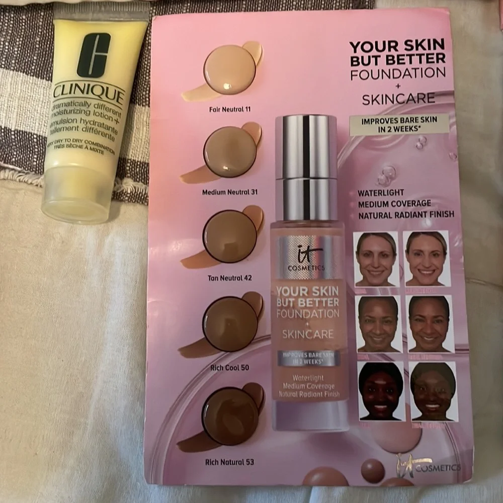 Makeup Bundle - Picture 2 of 5